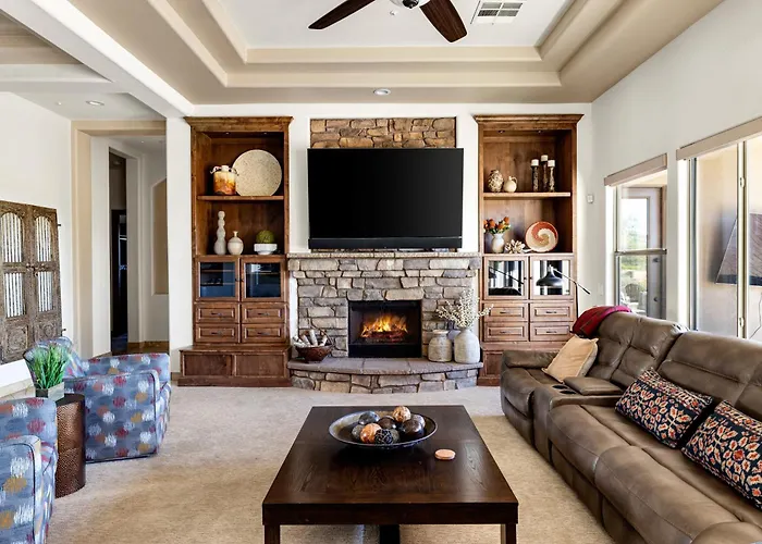 Desert Oasis With Pool Black Mountain Views Scottsdale