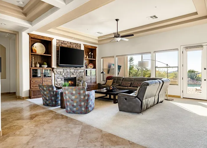 Desert Oasis With Pool Black Mountain Views Holiday home
