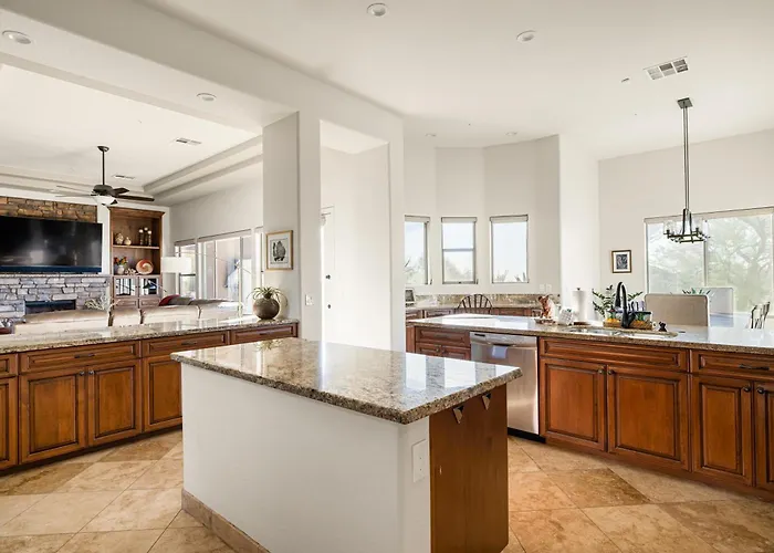 Desert Oasis With Pool Black Mountain Views